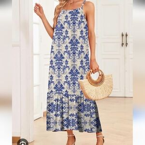 Dakotoo Woman Blue and Cream Patterned Maxi Dress. Size S. NWT.